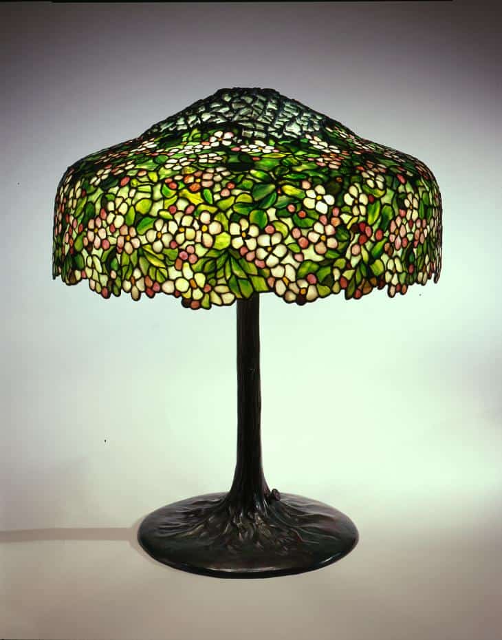 green glass tiffany lamp