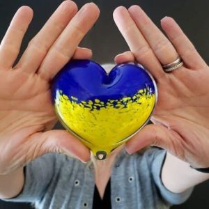 Hearts For Ukraine - Glass Heart SHARE Ukraine