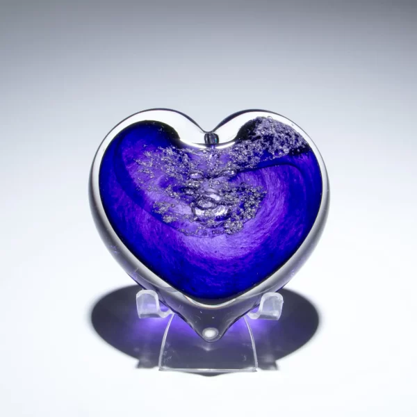 Memorial Heart Violet Front on Stand